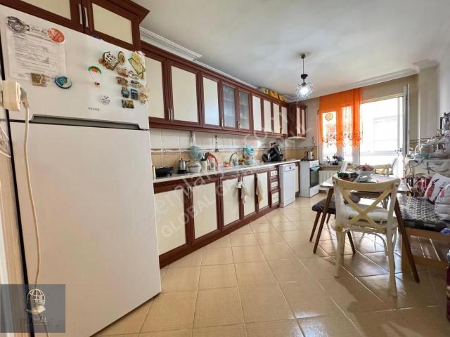 Çorlu Muhittin Siteiçi 15 Yaş 3+1 Arakat Satılık Kupon Daire