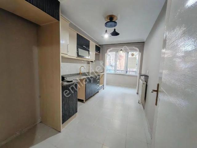 Çorlu Mehmetçik Okuluna Pazara Servislere Yakn 3+1 Kiralık Temiz Daire