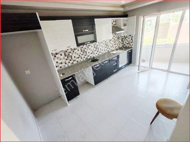 Çorlu Otogarına Yakın 140m² 3+1 Ebeveyn Banyo İskanlı Ferah Daire