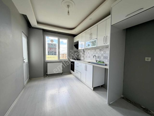 Çorlu Çobançeşmede 2+1 100m2 Kiralık Daire / Revos /