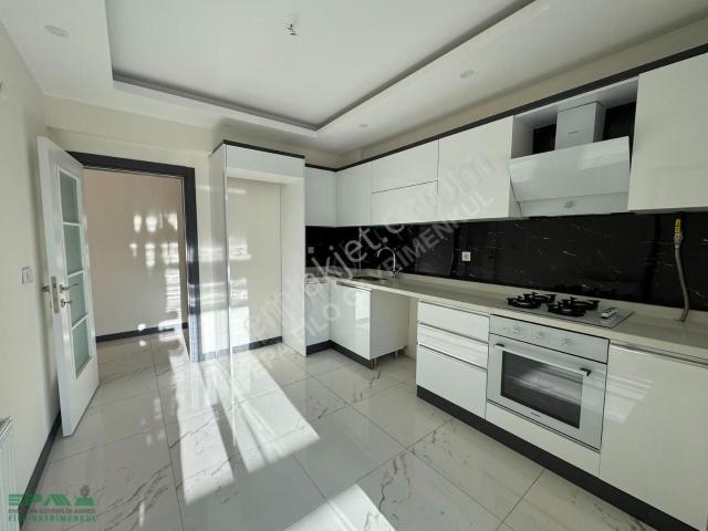 Çorlu Kervancı City 4 Kiralık 2+1 Ara Kat Güney Cephe Daire !