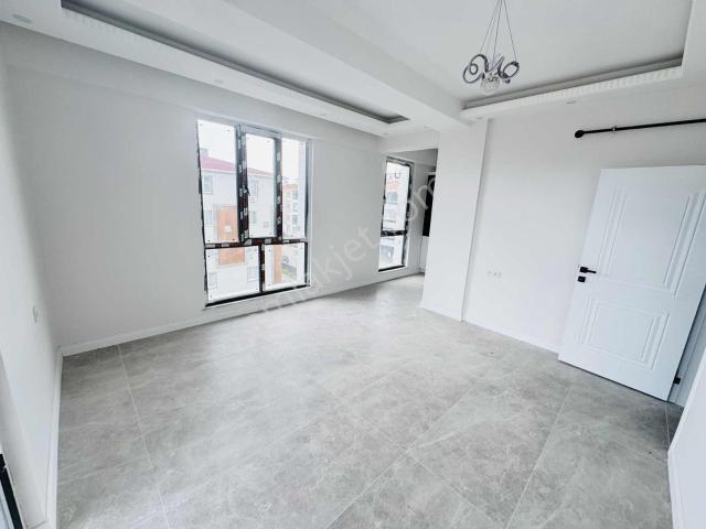 Çorlu Rumeli Mh De Satılık Sıfır 2+0 Yerden Isıtmalı Daire