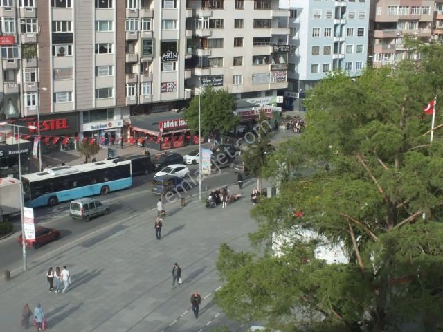 Çorlu Reşadiye'de Meydan Manzaralı Satılık 2+1 Daire