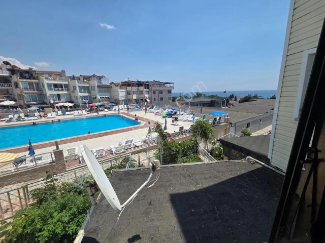 Çorlu Yenice'de Havuz Manzaralı 1+1 Satılık Yazlık