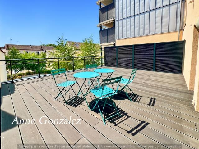ORLEANS Centre fbg Bannier, à vendre superbe appartement T4 avec terrasse de 36m2 exposée sud ouest, 4 places de parking