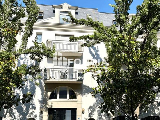 Orléans T3 lumineux avec balcons et stationnement