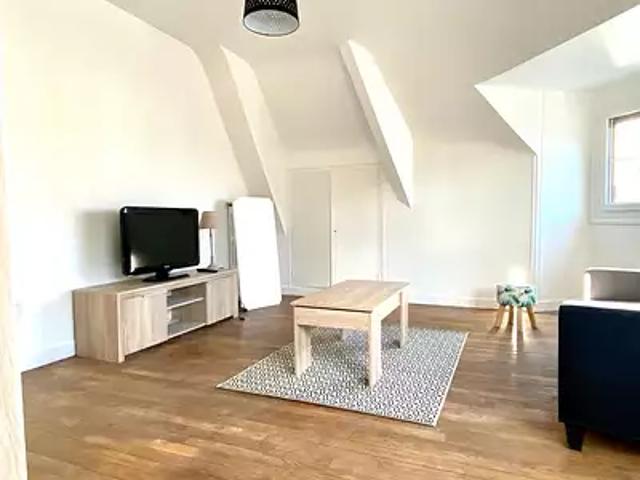 Orléans 45000 Location appartement 2 pièces t2 au dernier étage