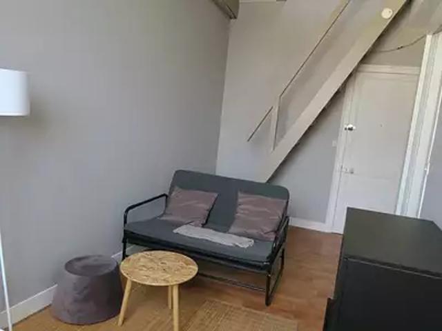 Orléans 45000 Location appartement 2 pièces t2 au dernier étage