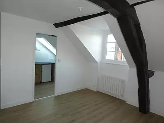 Orléans 45000 Location appartement 2 pièces t2 au dernier étage