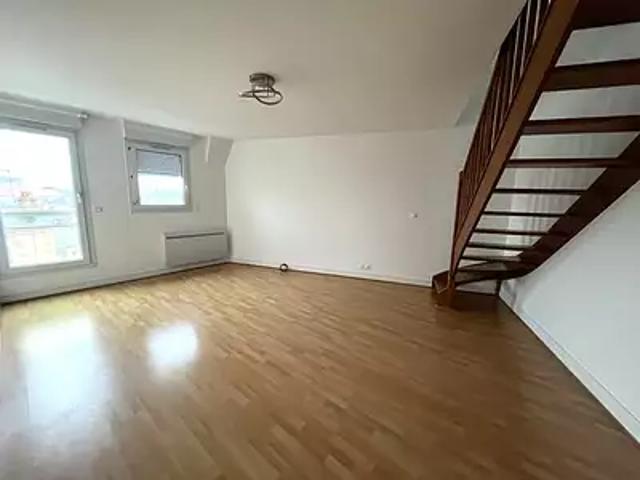 Orléans 45000 Location appartement 3 pièces t3 au dernier étage