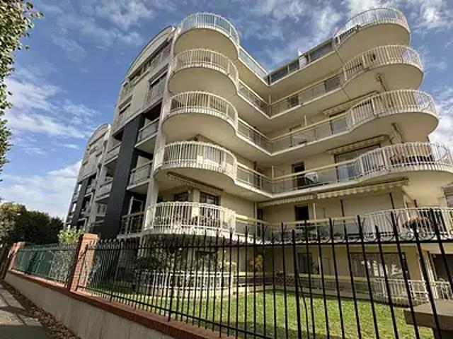 Orléans 45000 Location appartement 5 pièces t5 au dernier étage
