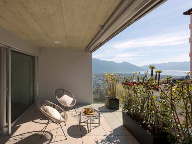 ORSELINA Penthouse mit Seeblick in prestigeträchtiger Residenz