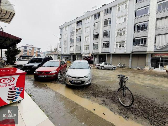 Orta Mahalle Kapalı Pazar Yakınında Satılık 2+1 Daire