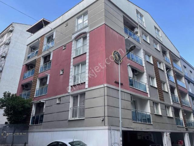 Orta Mahallede 1+1 Eşyalı Kiralık Daire