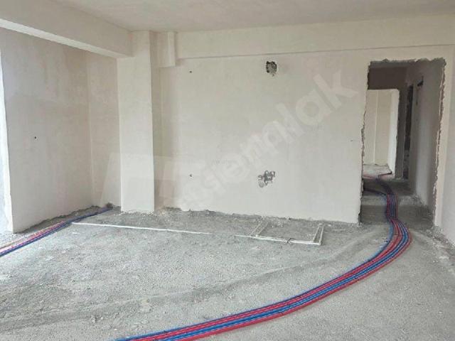 ORTACA CUMHURİYETTE SATILIK 2+1 EBEBEYN BANYOLU