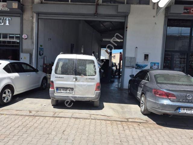 Ortaca Sanayi Sitesi'nde Satılık Çift Cepheli Dükkan 176m²
