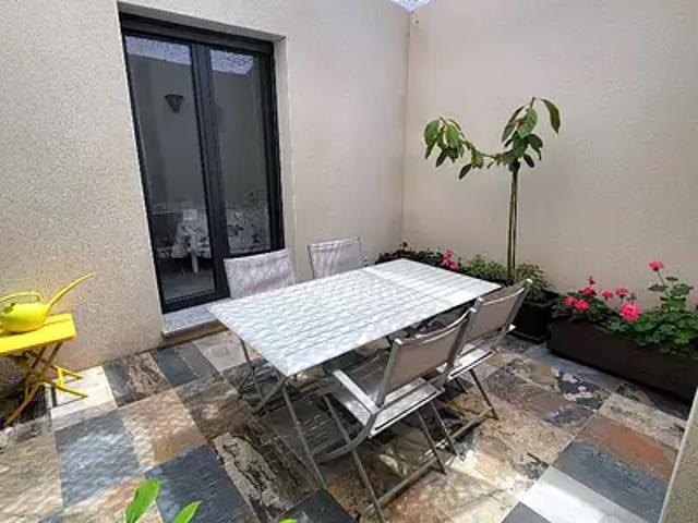 Ortaffa 66560 Achat / Vente maison 4 pièces t4 au dernier étage terrasse