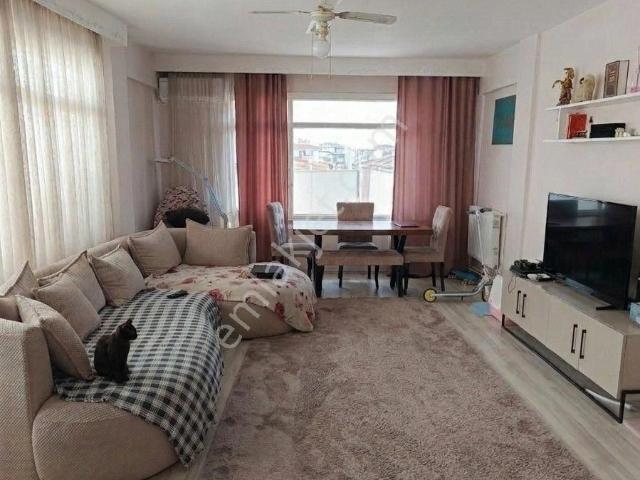 Ortaköy Merkezde Az Katlı Binada Geniş Balkonlu 3+1 Satılık Daire