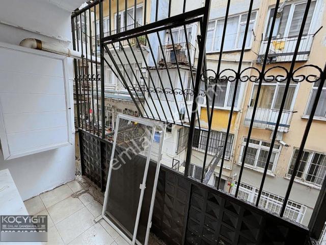 Ortaköyde İç Mimar Tasarımlı 2+1 Full Eşyalı Satılık Sıfır Daire