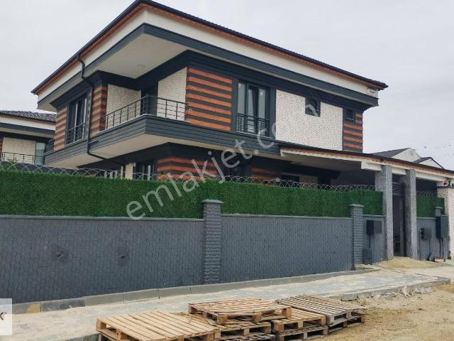 Ortaköy/selimpaşa'da 2 Jakuzili, 1 Havuzlu Lux Müstakil Villa