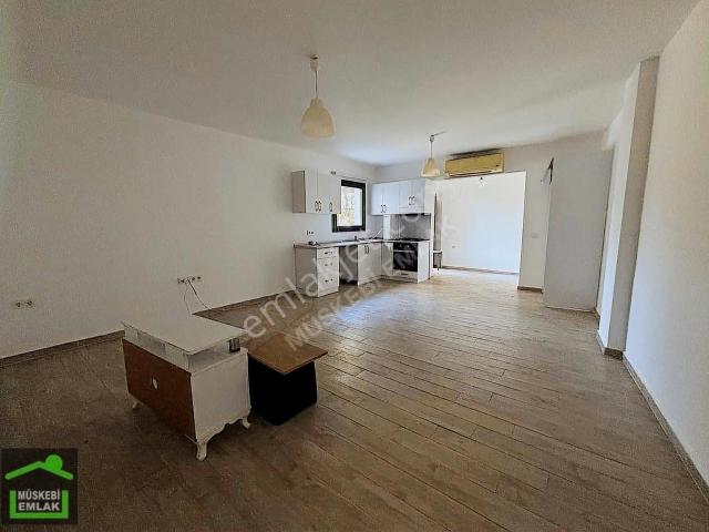 Ortakent Merkezde Site İçinde Kiralık 1,5+1 Giriş Katı Daire