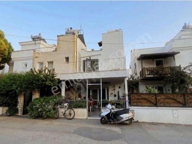 Ortakent Sahilde Denize 50 M Bahçeli & Müstakil Villa