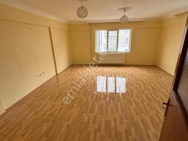 Ortaklar Sitesinde 3+1 Tertemiz Kiralık Daire