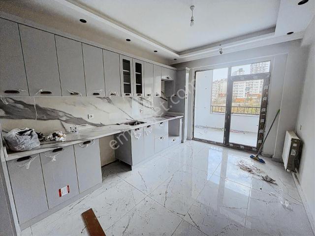 Ortahopa'da Satılık Daire