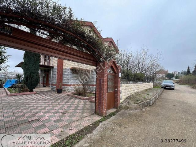 Ortahisar Çukurçayır'da Panoramik Deniz Ve Doğa Manzaralı 6+1 Satılık Tripleks Villa