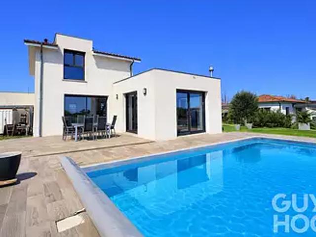 Orthez 64300 Achat / Vente maison 5 pièces t5 au dernier étage piscine