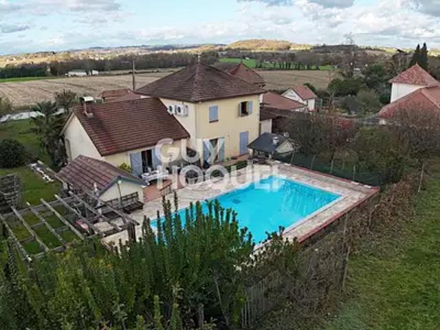 Orthez 64300 Achat / Vente maison 9 pièces t9 au dernier étage piscine