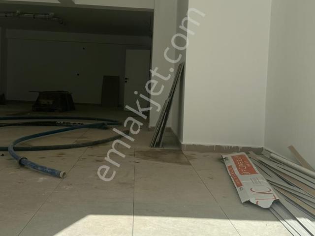 Çorum Merkez Hüyük Caddesi Üzerinde Dükkan
