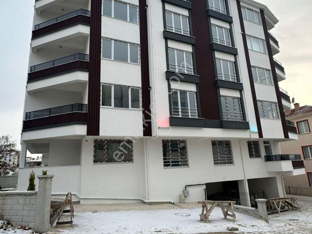 Çorum Merkez'de İsmail Kakaç İlkokulu Yakını 3+1 Daire 2. Kat