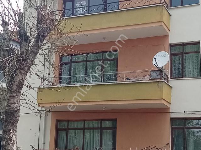 Çorum Pehlivan Emlaktan Cumhuriyet Lisesi Civarı Kiralık 3+1 Giriş Kat