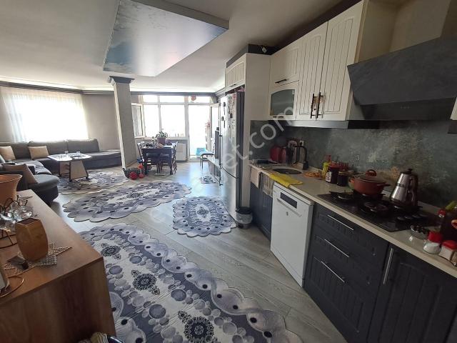 Oryaştan Ataşehir K.bakkalköy Merkezde 90m2 2+1 Arakat Daire