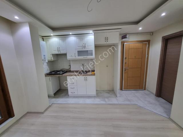 Oryaştan Ataşehir Kayışdağında Metroya Yakın 45m2 1+1 Daire