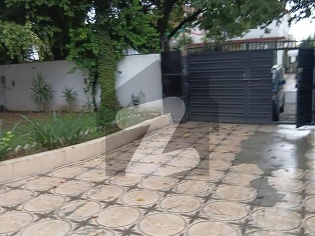 Own A House In 533 Square Yards Islamabad G 6/4