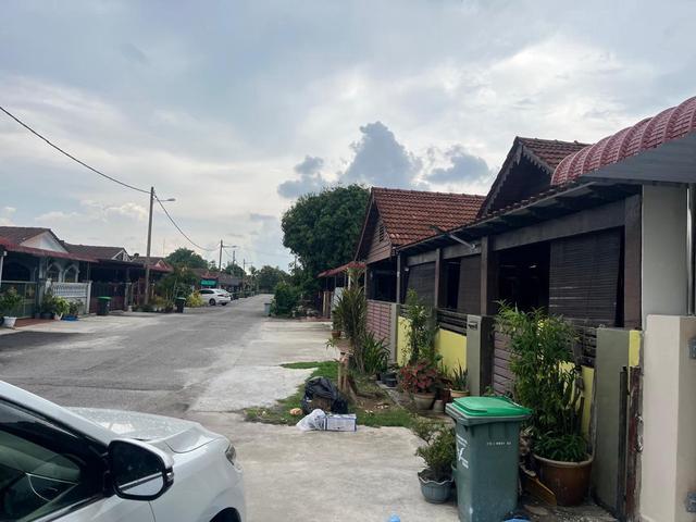 Own a Renovated Freehold Home Taman Serai Setia Just Rm330K Only