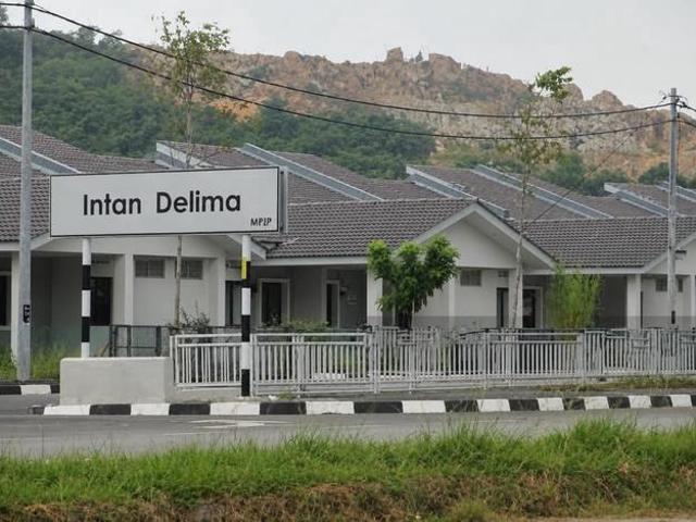 OWNER TAMAN INTAN DELIMA SINGLE STOREY TERRACEBATU KAWANFreehold