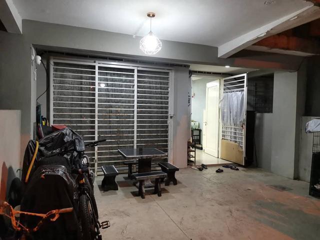 OWNER URGENT Teres 2 tingkat Sri Kembangan LEP 1 untuk Dijual Segera