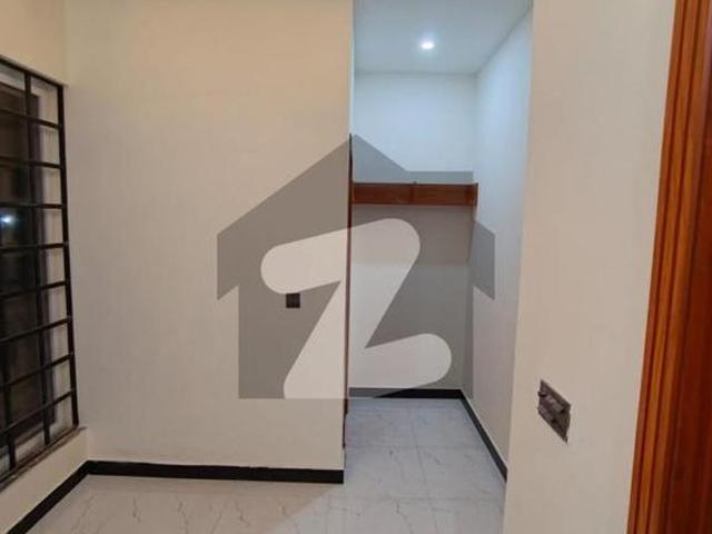 Owner Build House With Premium Material AAA Quality Located In G 16/4, CDA Approved, Also Eligible For Bank Loan. G 16