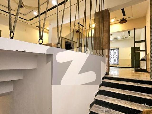 Owner Built Corner Triple Storey 9 Marla House At Investor Price Gulraiz Housing Scheme