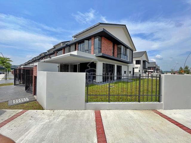 Owner Lari Sabah 50x70 Corner Lot Cyberjaya Double Storey
