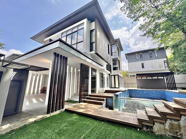 Owner Lari Seremban Landed45x80 Corner FreeholdFree Swimming Pool
