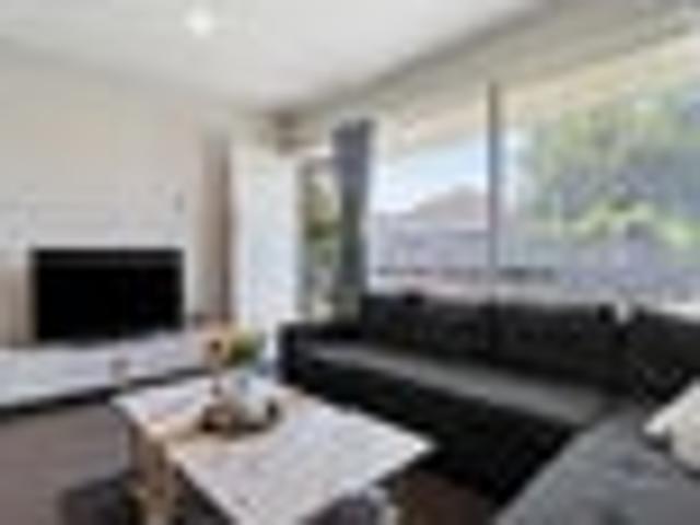 Owner Overseas Now Vacant Must Sell