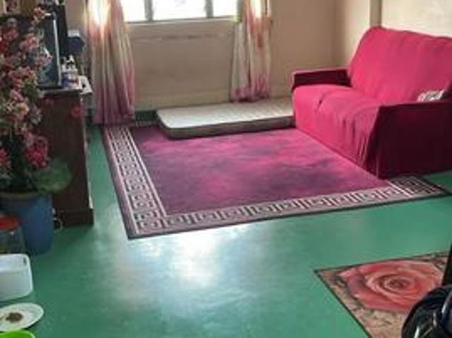 Owner selling walkup apartment in Mukim Petaling Below market price