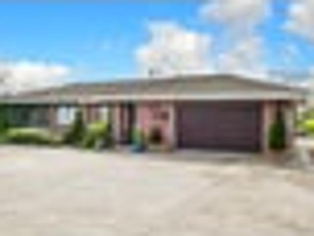 Owners Moving to Australia Must Sell!