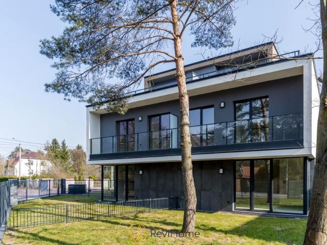 Owalna 138 m², Józefów