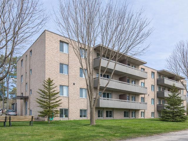 Owen Apartments Studio Apartment for Rent at 51 Owen St, Penetanguishene, ON L9M 1N3
