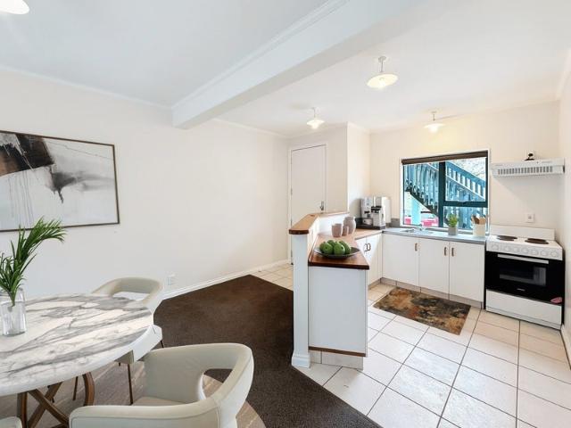 owhiro bay, 2 bedrooms